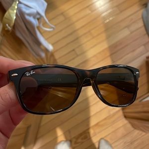 RAY BAN SUNGLASSES
